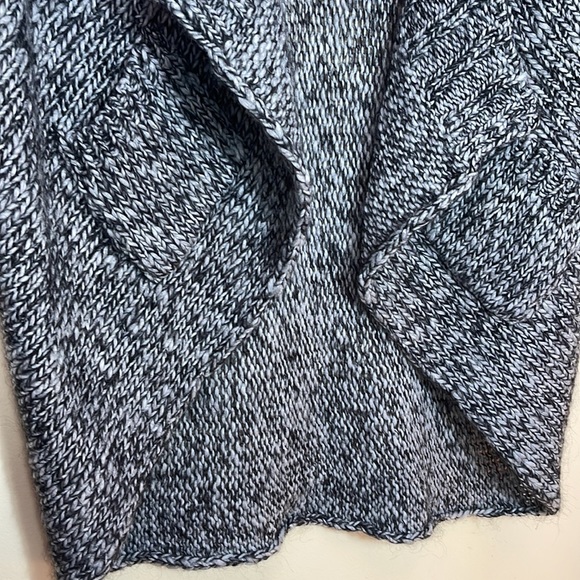 Iperico Alpaca Wool Blend Knit Sweater Shawl - Picture 6 of 12
